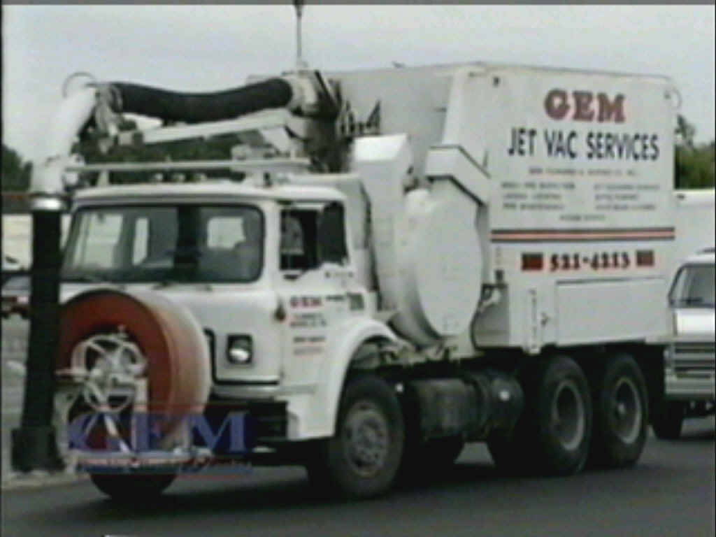 truck.JPG (346954 bytes)